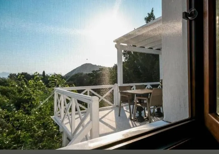 Hotel Benjamin Pansiyon 3*